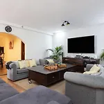 Syrah Villa