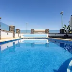 Villa Syrah