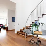 Syrah Villa *